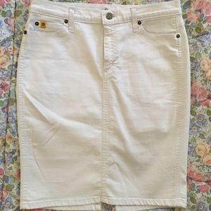 🌷Second Yoga white jean skirt🌷